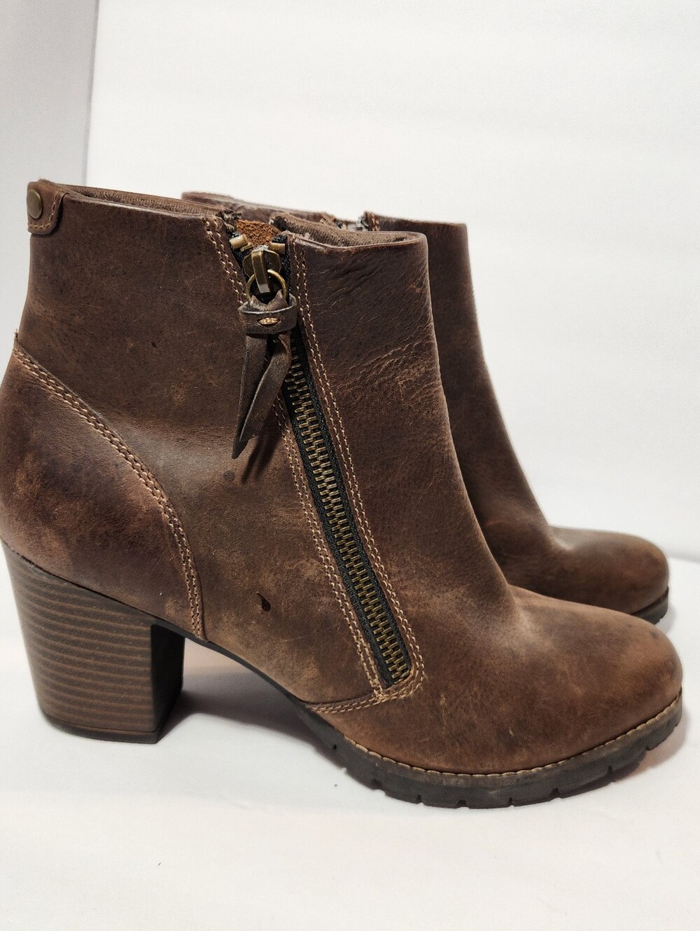 Clarks Leather Boots Brown Ankle Heel - Picture 2 of 8